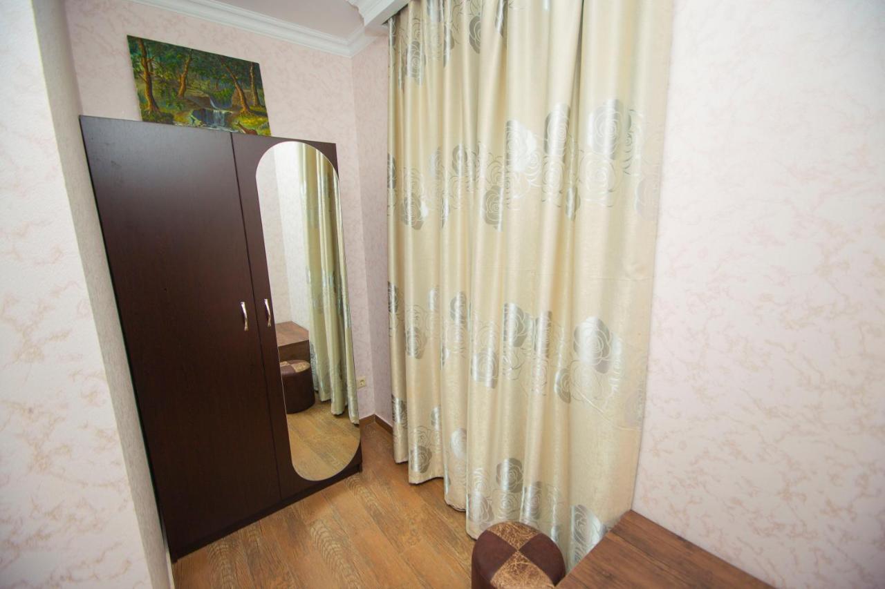Hotel Elegant 2 Tbilisi Esterno foto