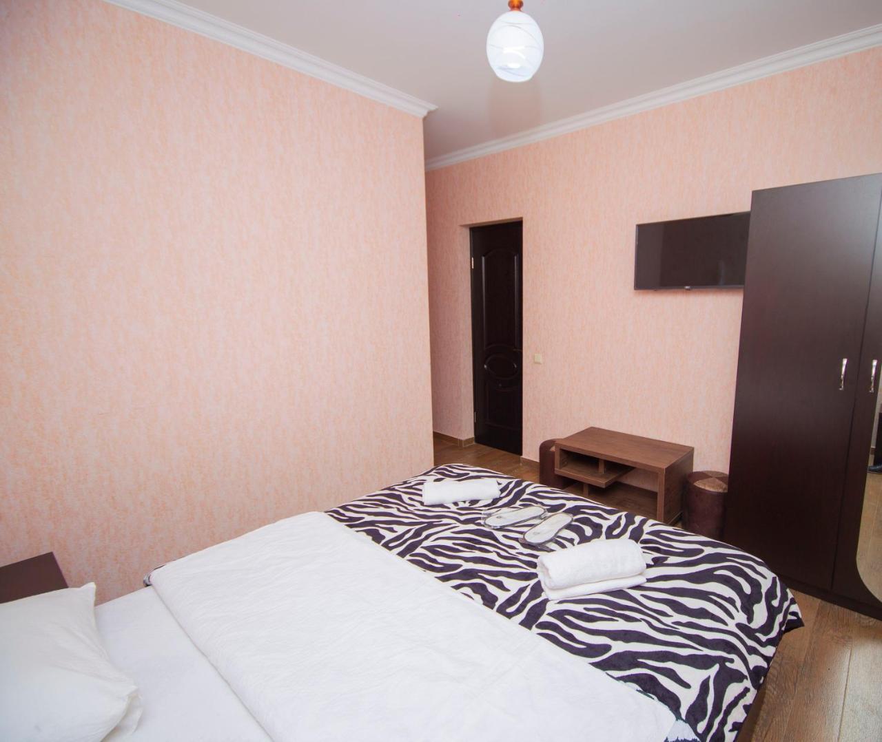 Hotel Elegant 2 Tbilisi Esterno foto