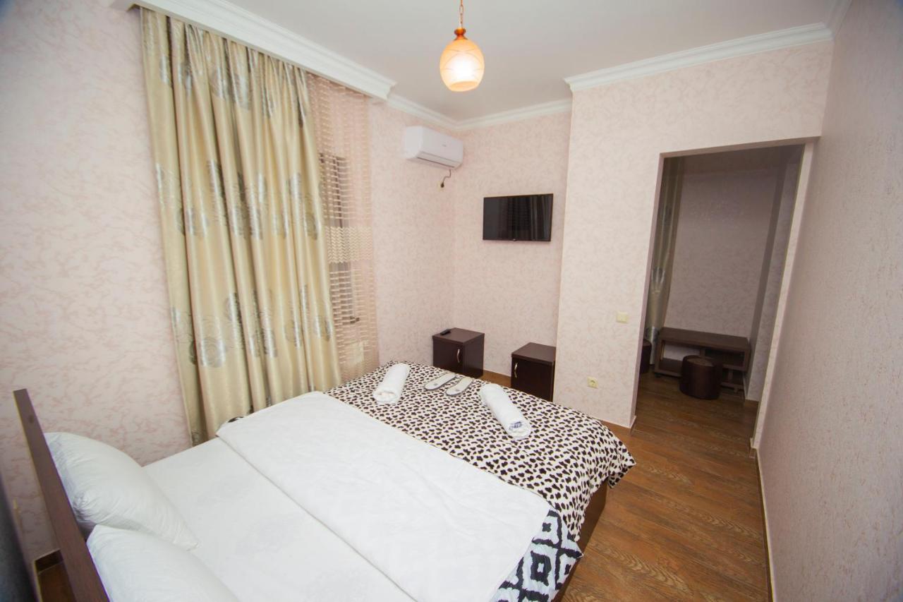 Hotel Elegant 2 Tbilisi Esterno foto
